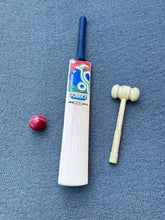 Kookaburra Bubble Limited Edition English Willow Grade 1 Cricket Bat