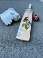 SG Sunny Gold Classic Original LE (Limited Edition) English Willow Grade 1 Cricket Bat