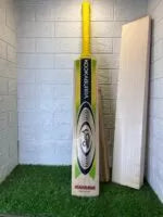 Kookaburra Kahuna Icon Limited Edition Cricket Bat – Unleash Your Potential with a Masterpiece