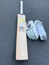 SG GOLD CLASSIC LE 2023 Edition English Willow Grade 1 Bat